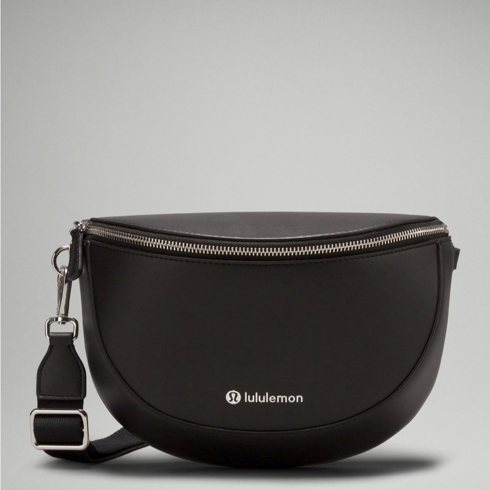 Lululemon Cactus Material Saddle Crossbody Bag 2L- Black/ Silver - Picture 2 of 6